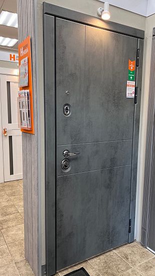 Входная дверь  