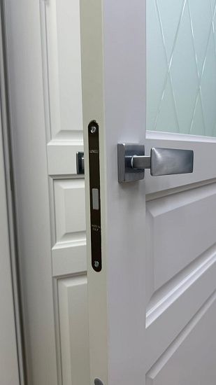 Межкомнатная дверь  