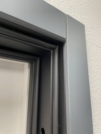 Входная дверь  